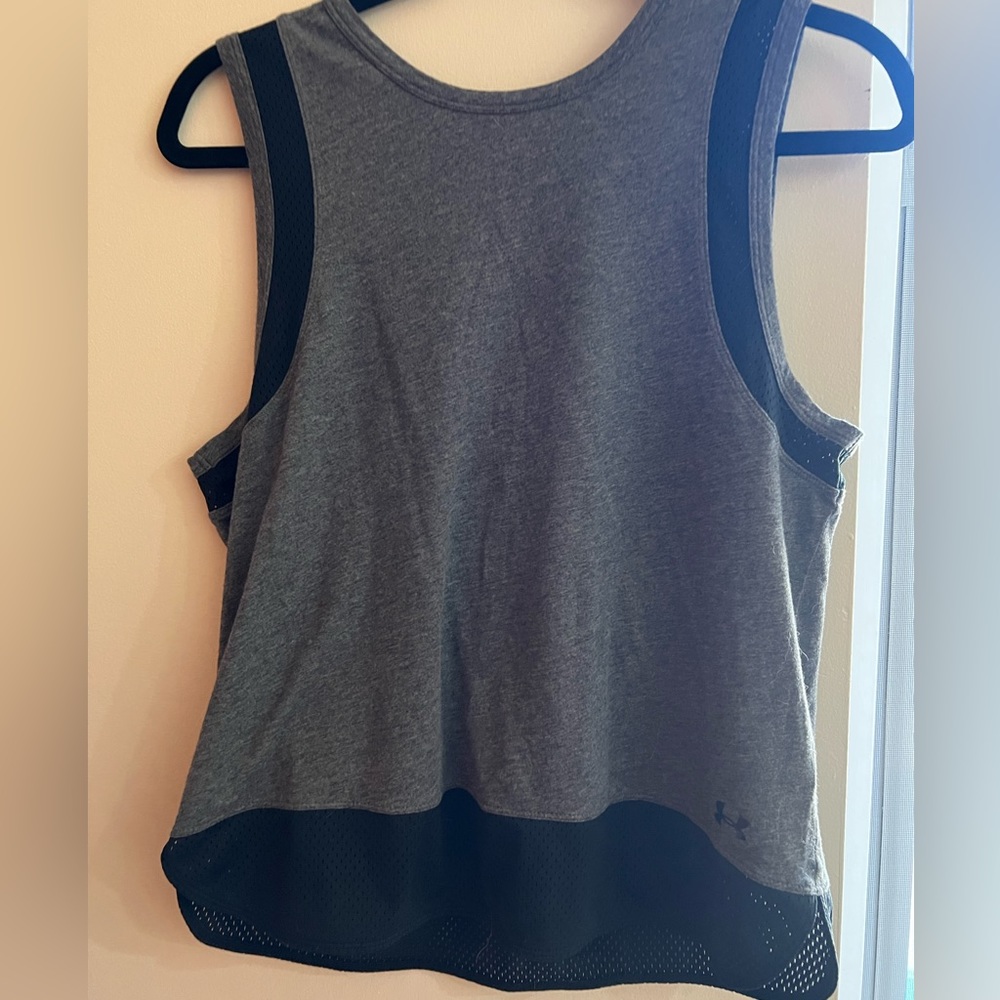 Under armour Women’s workout tank/muscle tee